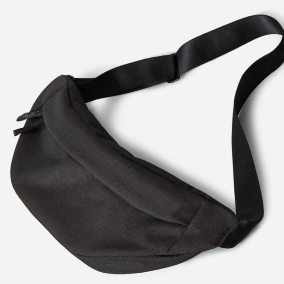 Everlane Handbags - Everlane | The Renew Transit Fanny Pack | Black